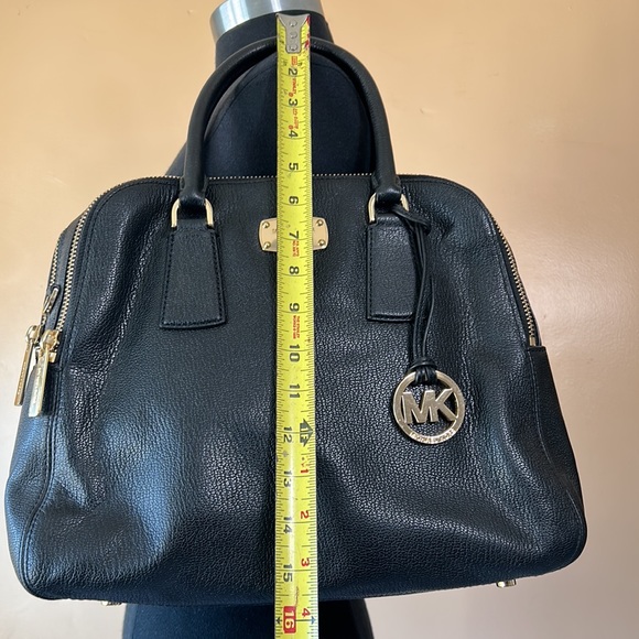 Michael Kors Alexis Black Pebble Leather Bag - Picture 13 of 15